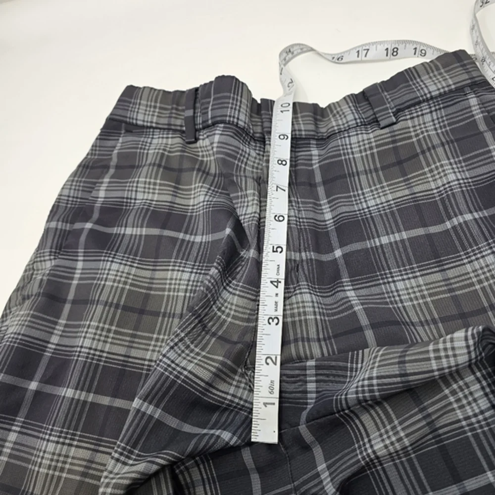 Nike Golf‎ Tour Performance Dri-Fit Plaid Gray Black Golf Shorts Men's Size 30.